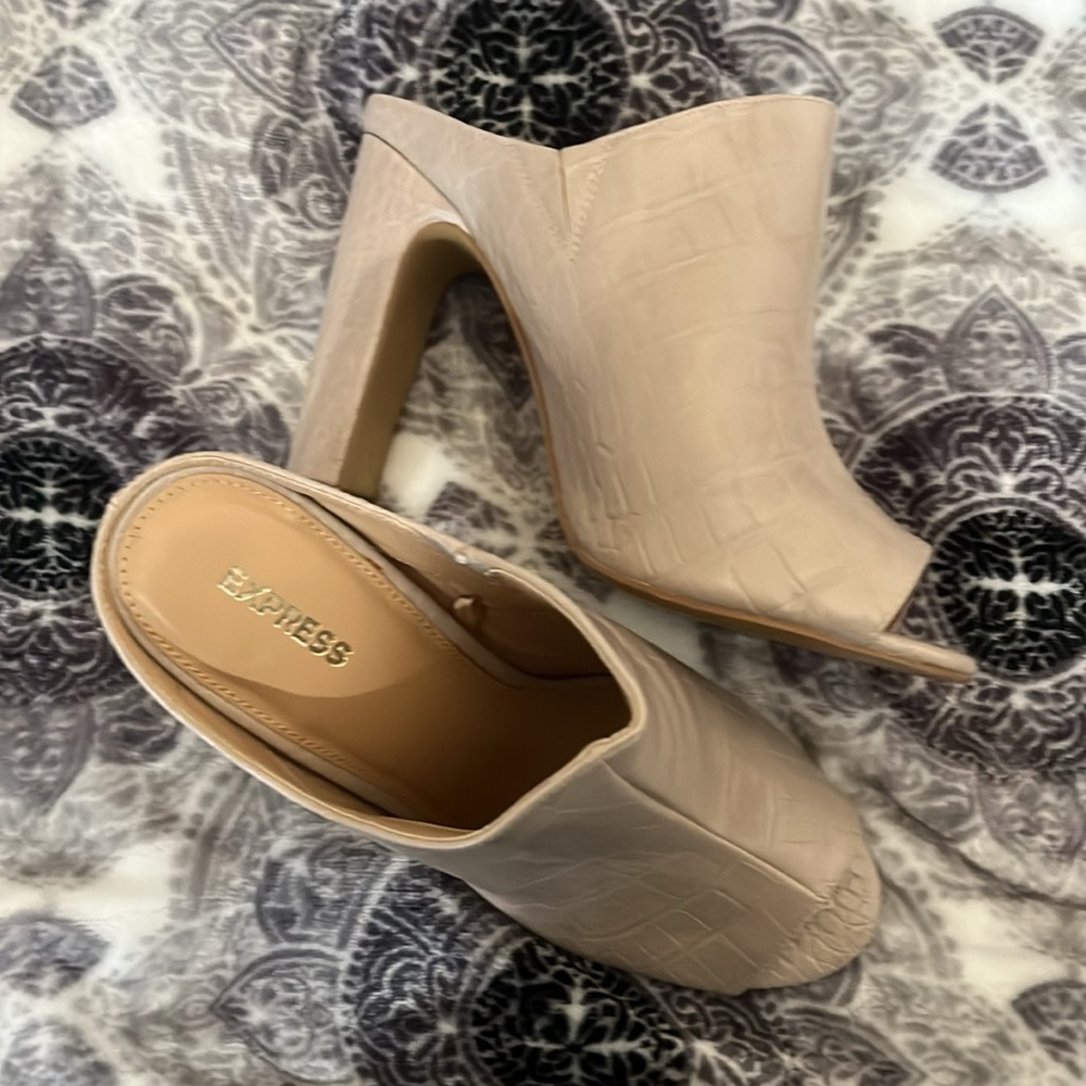 Express Mules - Picture 3 of 4